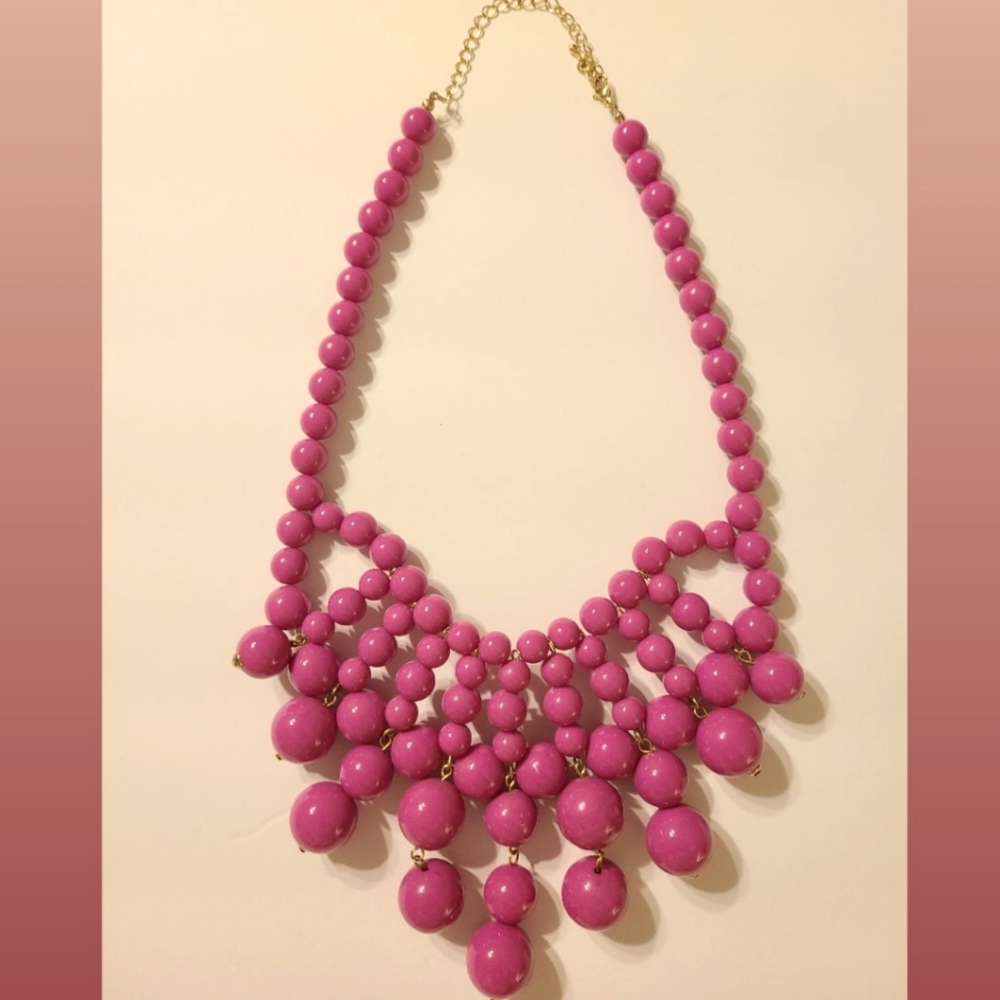 Bubble statement necklace